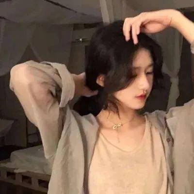 《剧场版 白箱》海报